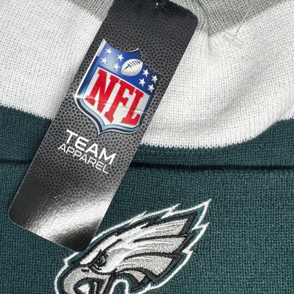 Philadelphia Eagles β’ Super Bowl LIX Champions Beanie & Scarf Set -ππ¦
 NWT - Picture 4 of 4